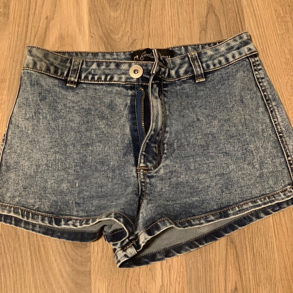 PERFECT CONDITION Jean shorts